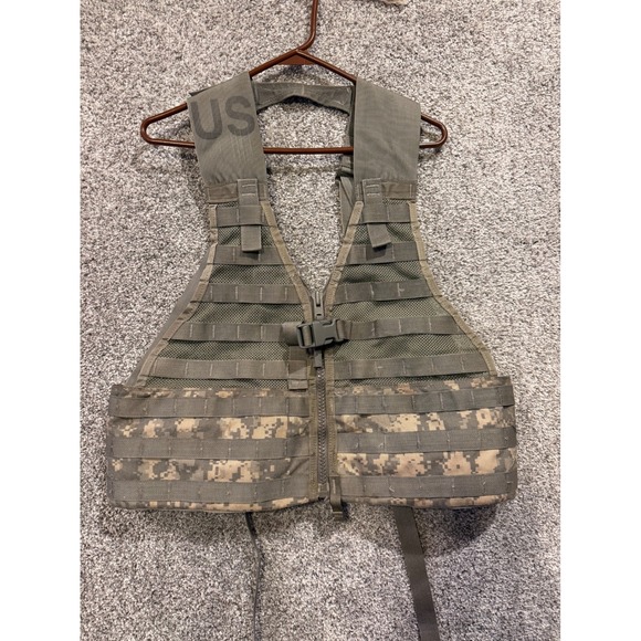 Michael Bianco Other - Michael Bianco Tactical Vest Men OS Green MOLLE II Fighting Load Carrier UCP Cam